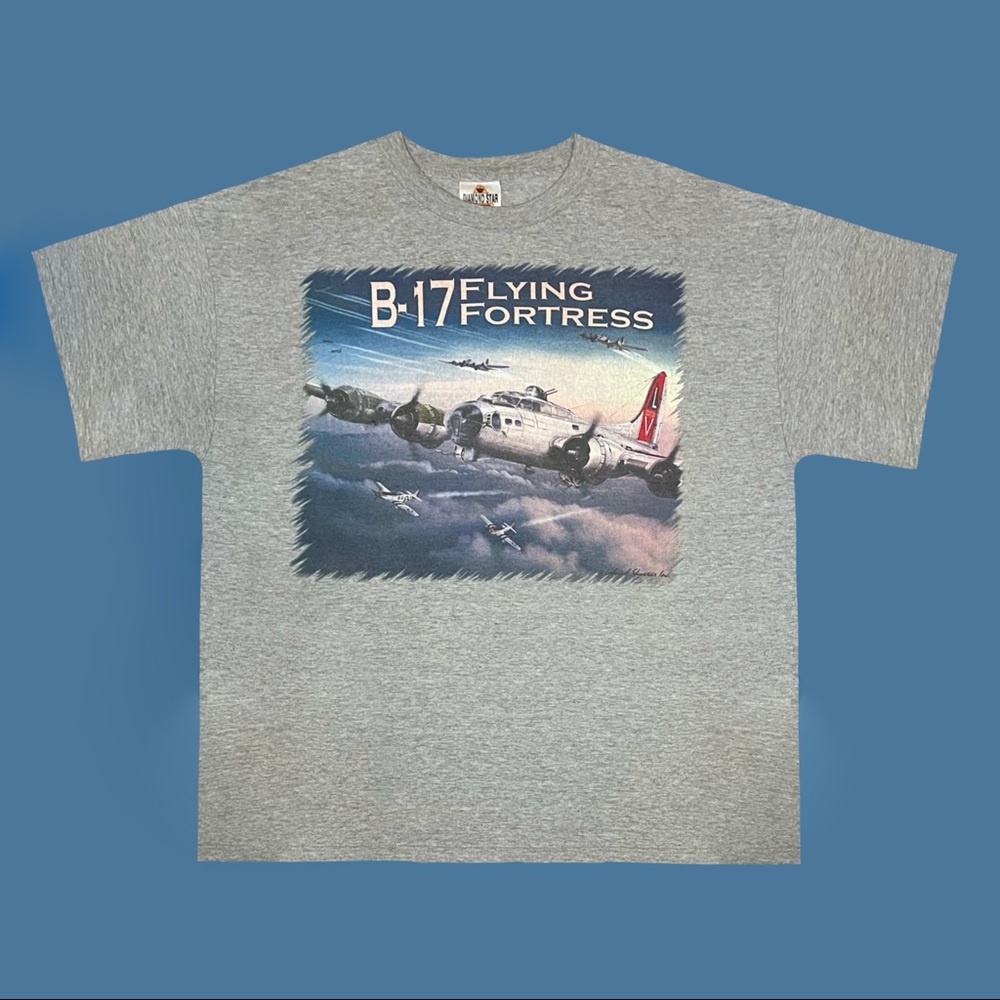 Vintage 90’s B-17 Flying Fortress plane t-shirt 🛩